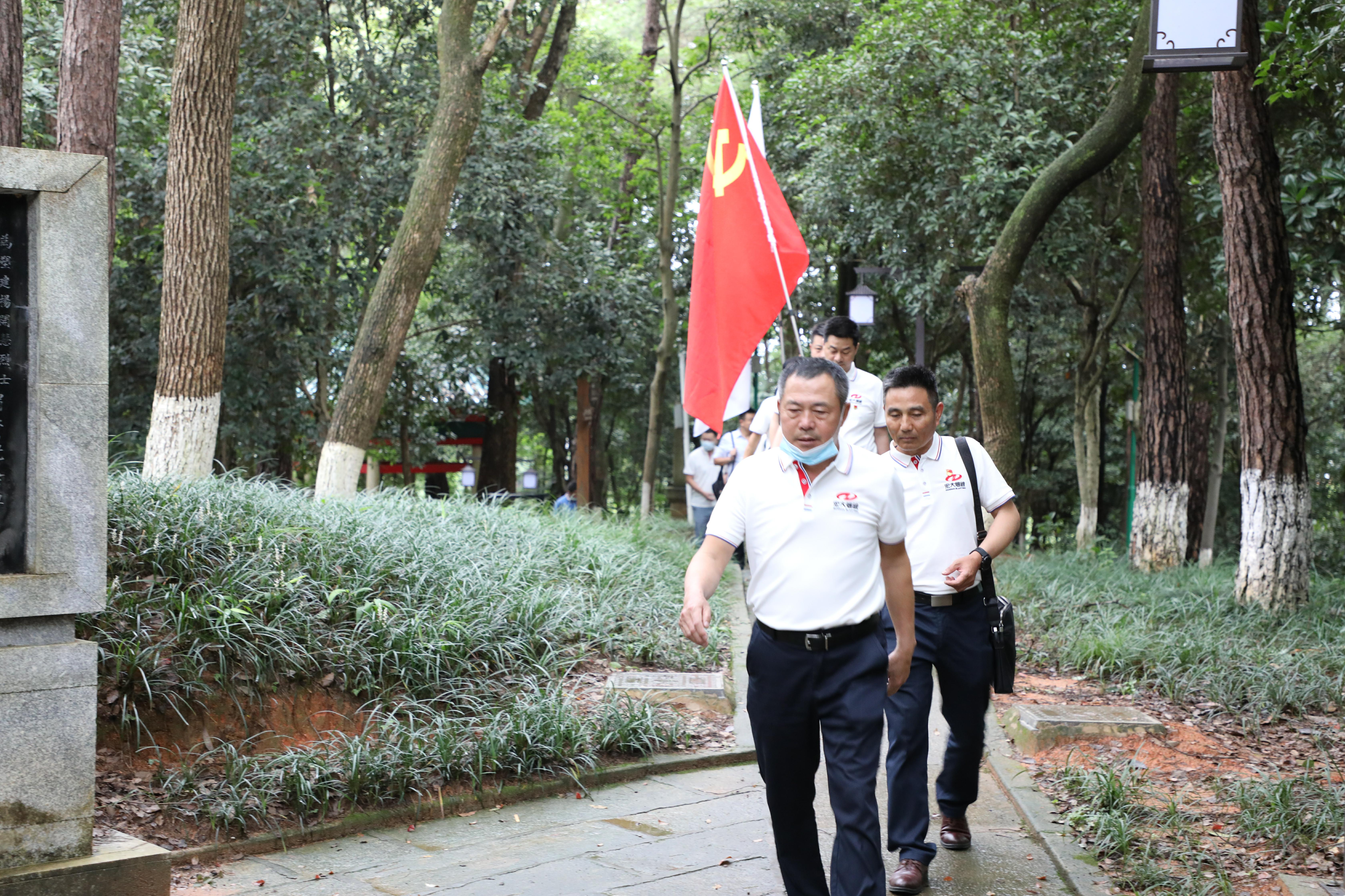 掃墓1.JPG..jpg 掃墓1.JPG..jpg