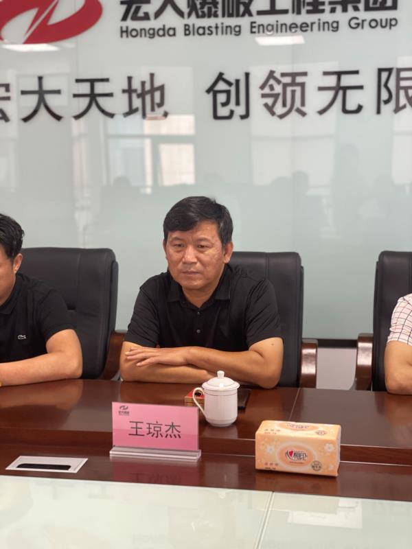 王瓊杰.jpg 王瓊杰.jpg