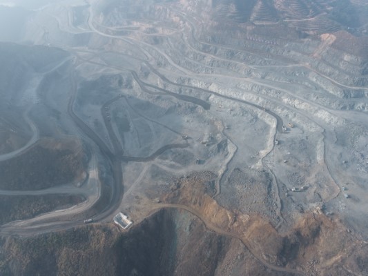 以“開門紅”引領(lǐng)“全年紅”！ 宏大爆破衡陽項(xiàng)目部鐵精粉單月產(chǎn)量再創(chuàng)新高！