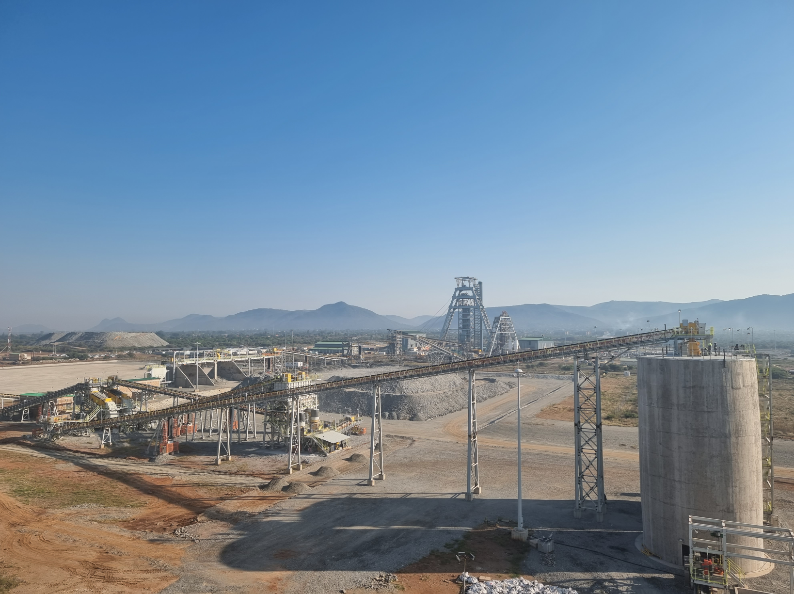 新疆有色冶金設(shè)計研究院有限公司簽約“南非思威鉑業(yè)巴古邦鉑礦項目 300萬t/a采、選工程”可行性研究報告編制項目